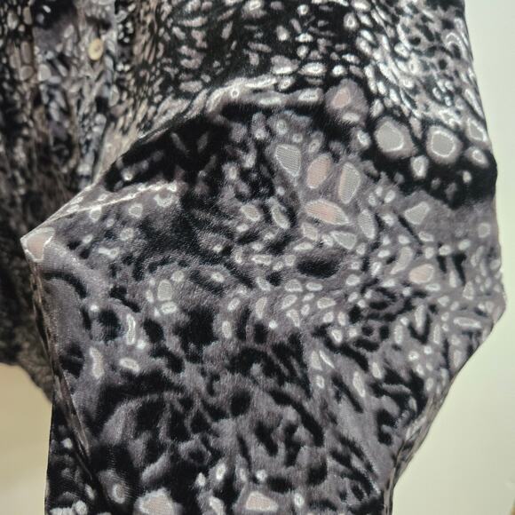 J Jill Womens Whimsigoth Silk Blend Velvet Oversized Semi-sheer Button Up Top L - Picture 5 of 12